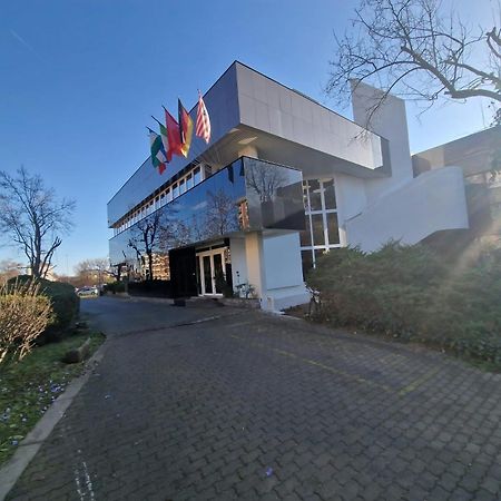 Modo Hotel Vercelli Exterior photo