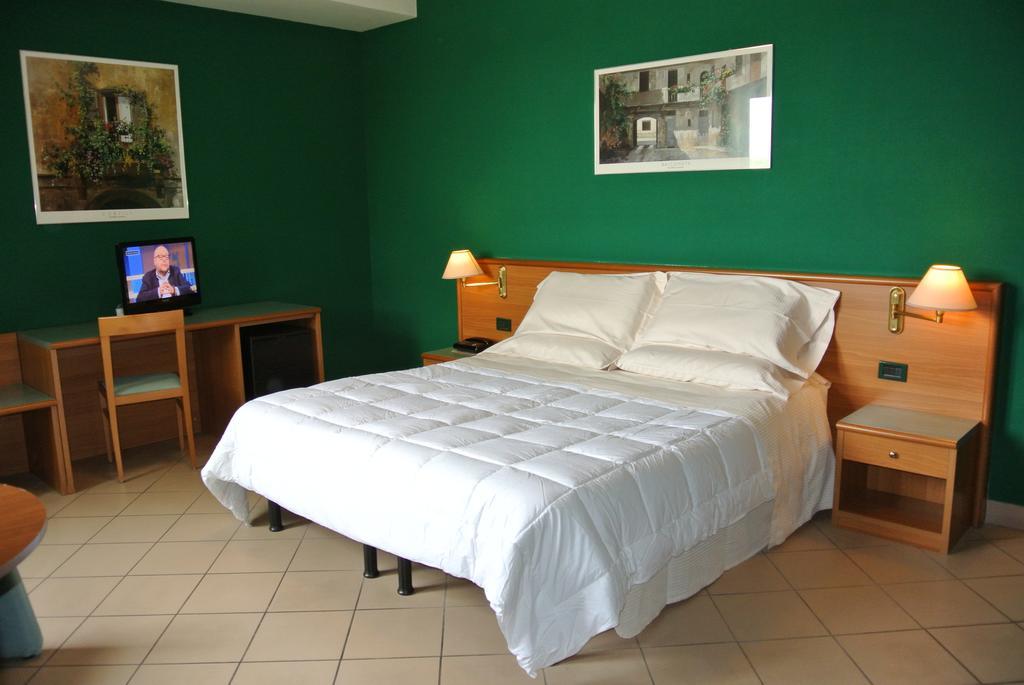 Modo Hotel Vercelli Room photo